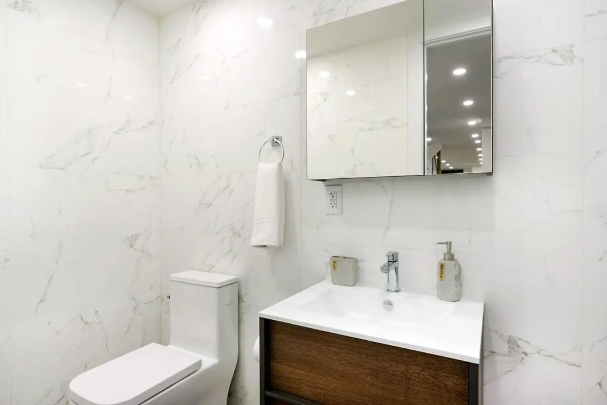 317-1D New 2Br Duplex Wd Private Backyard Apartment New York