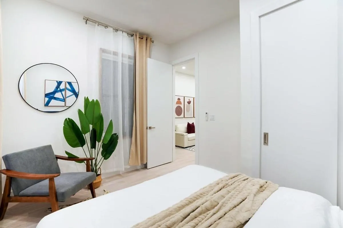 317-1D New 2Br Duplex Wd Private Backyard Apartment New York