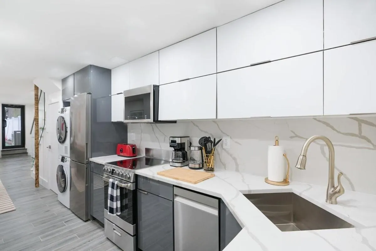 317-1D New 2Br Duplex Wd Private Backyard Apartment New York 0*,