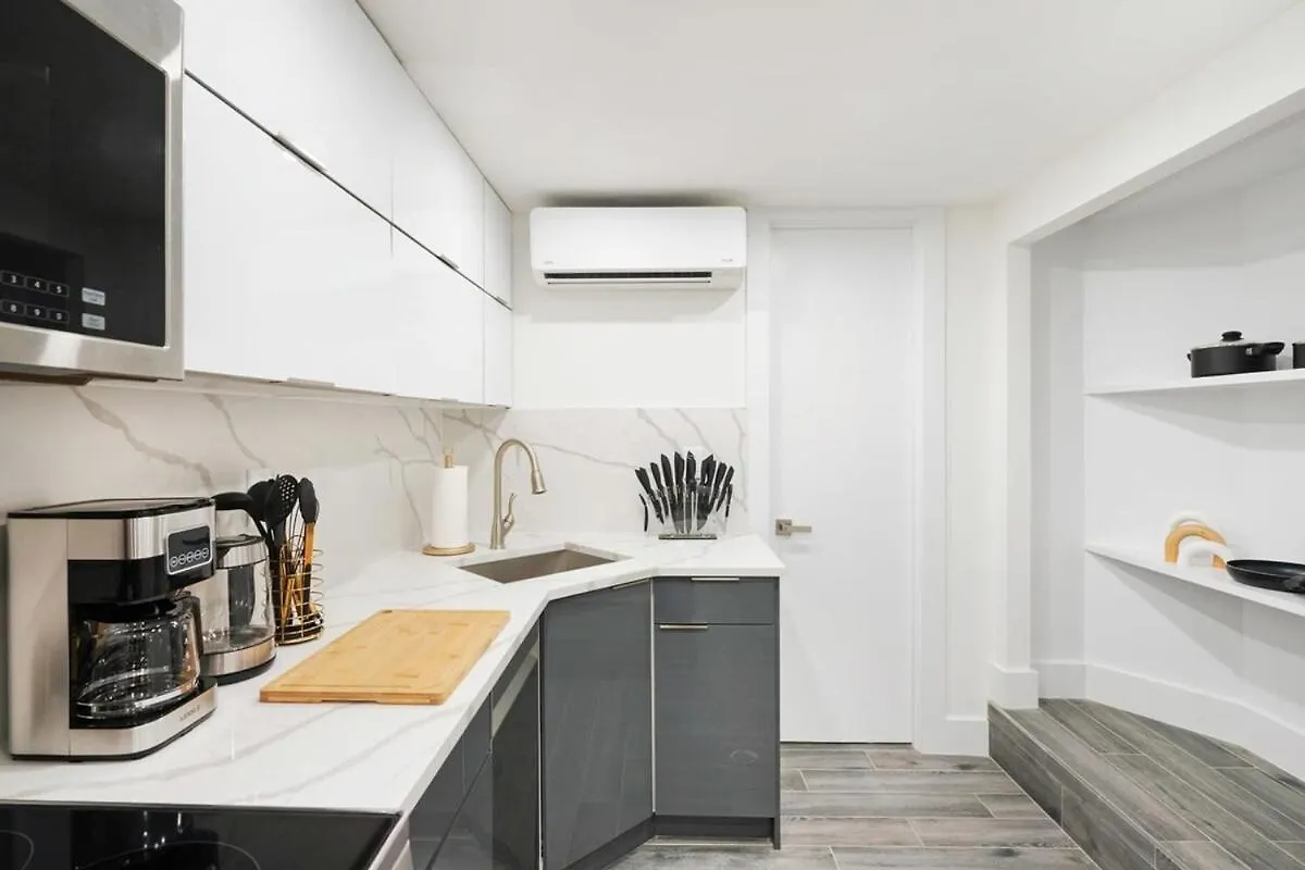 317-1D New 2Br Duplex Wd Private Backyard Apartment New York