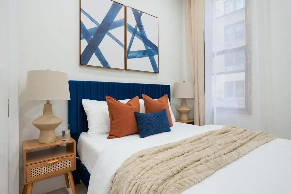 317-1D New 2Br Duplex Wd Private Backyard Apartment New York