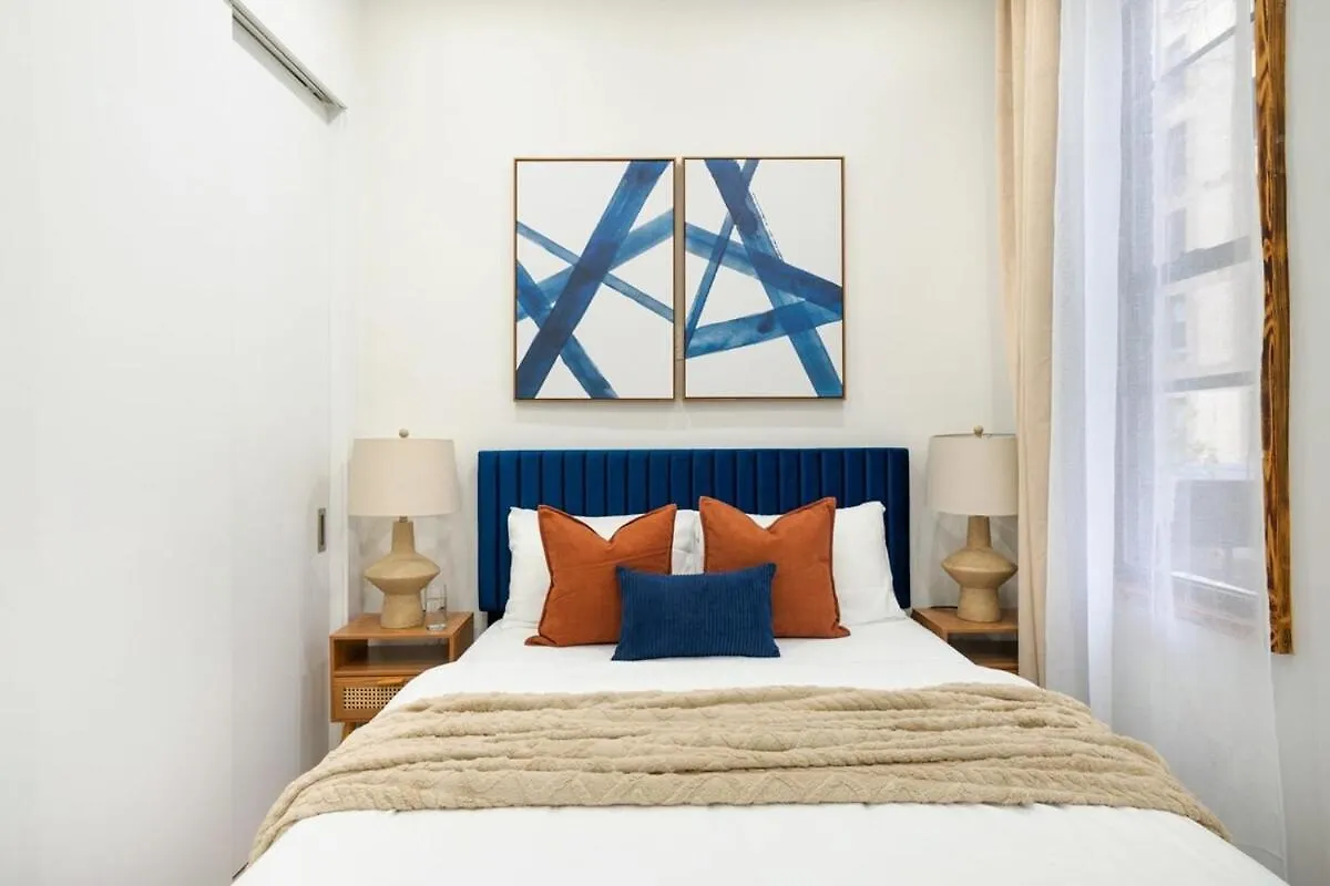 317-1D New 2Br Duplex Wd Private Backyard Apartment New York United States